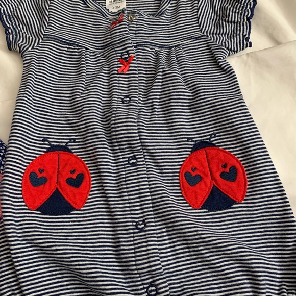 Vguc set of 2 carters outfits - Picture 3 of 4